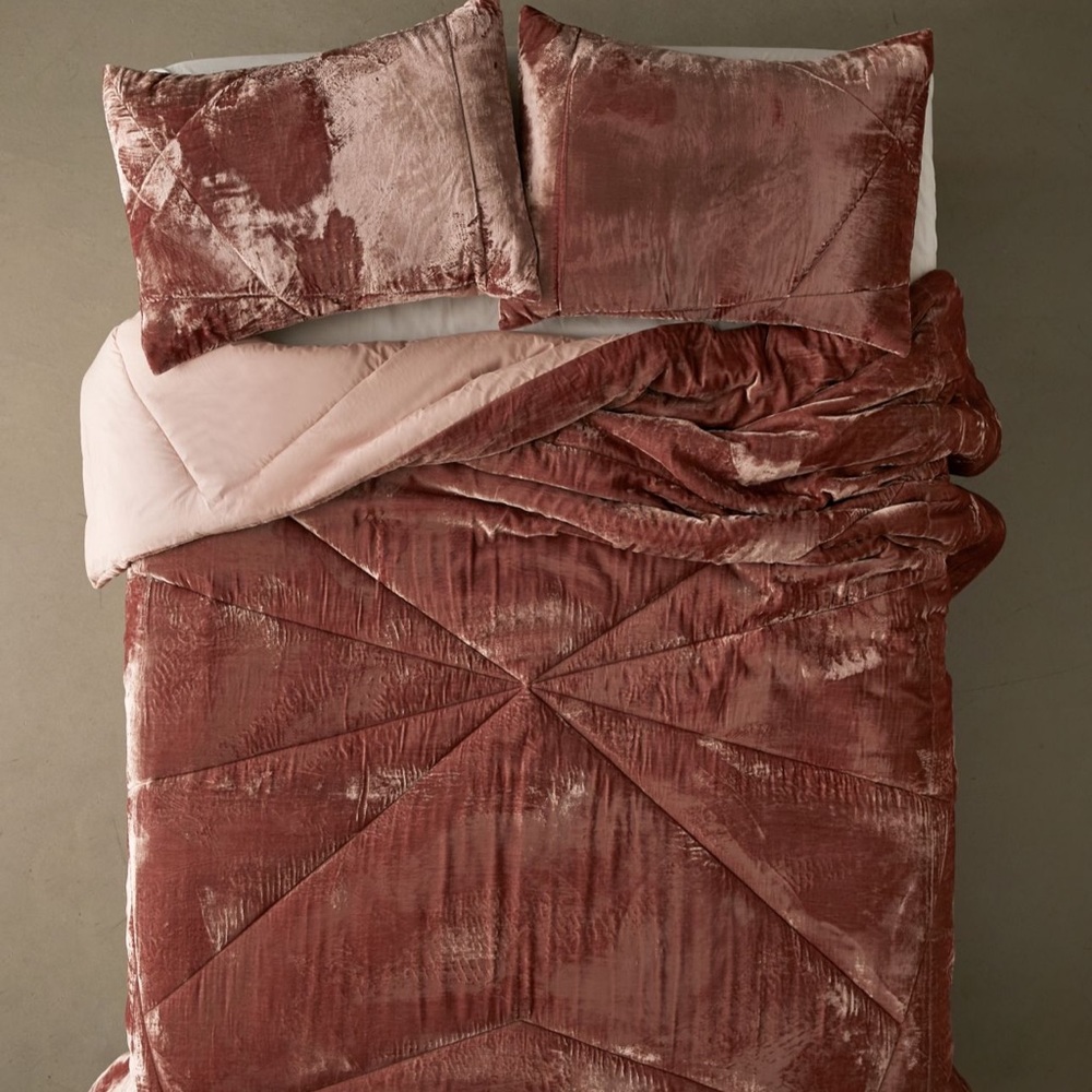 Rose Colored Crushed Velvet Urban Outfitters Duvet & Pillow Shams